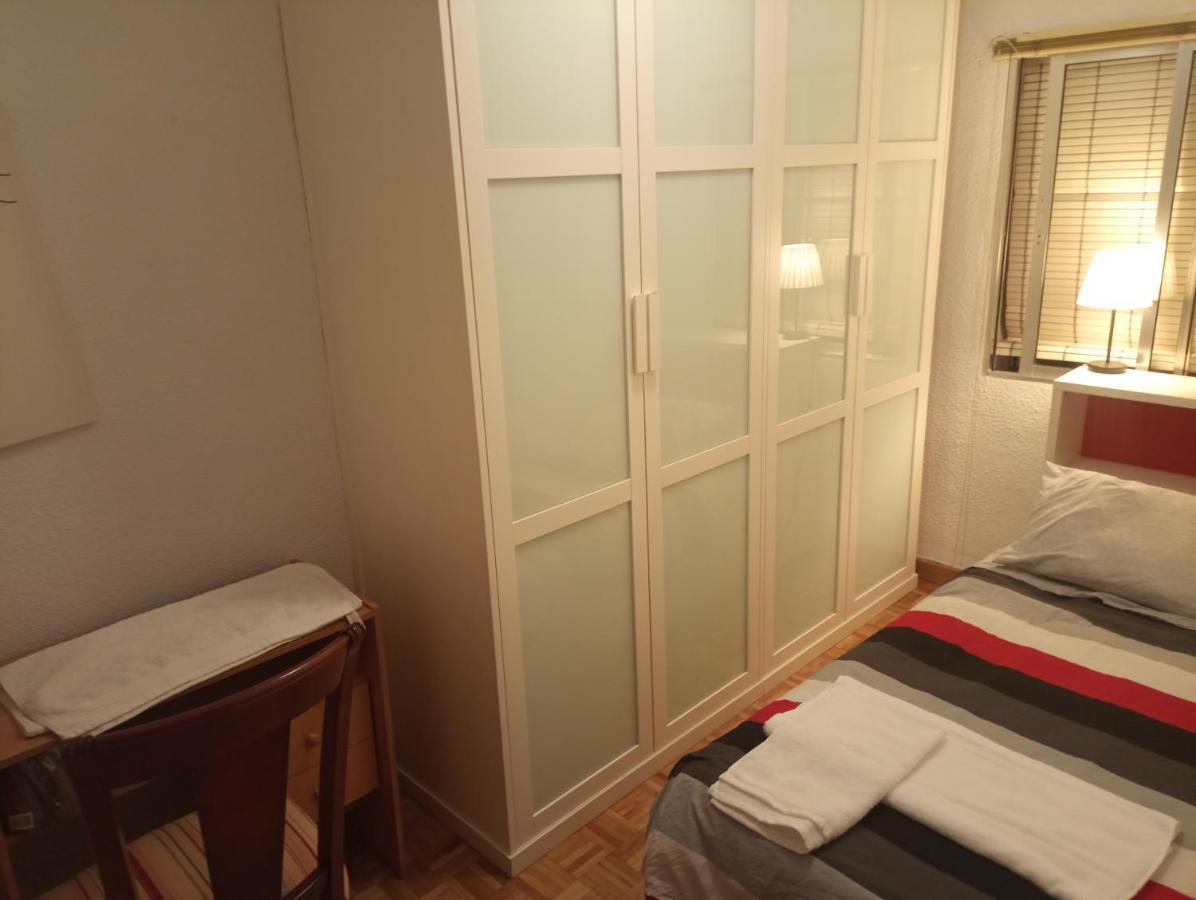 Bed and Breakfast 2-Centro Hab Compartida Masculina 8X Madrid Exteriér fotografie